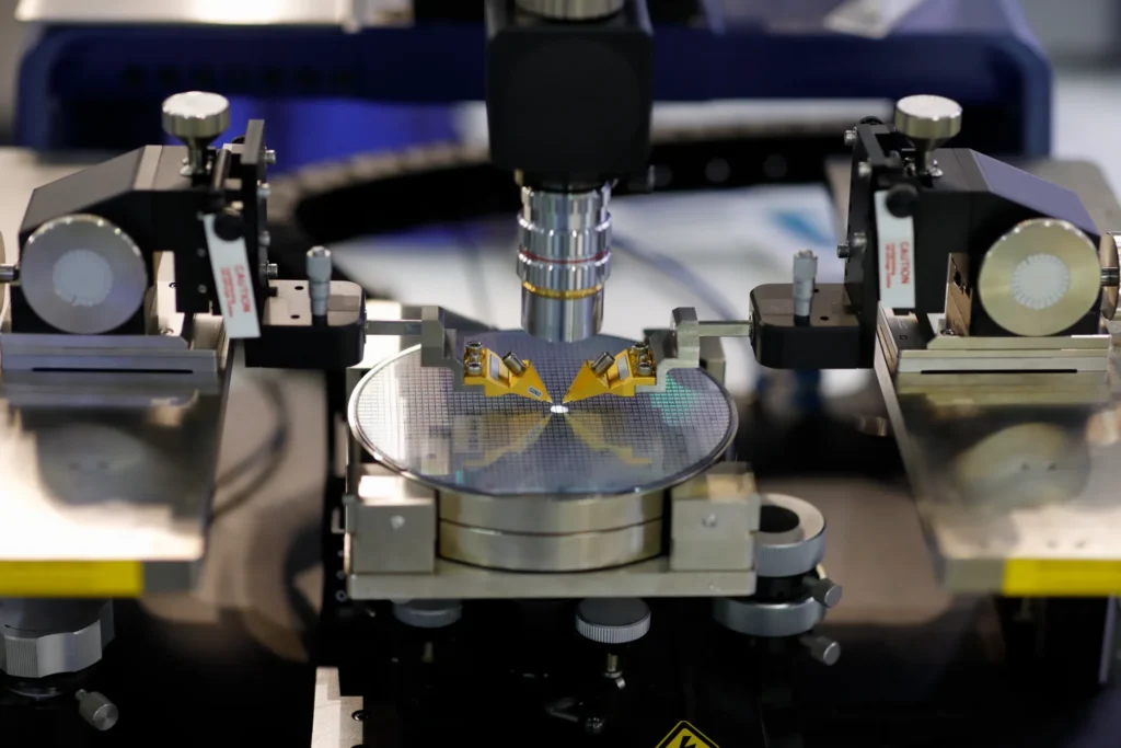 We deliver ultra-precise manufacturing solutions for complex tooling and components.